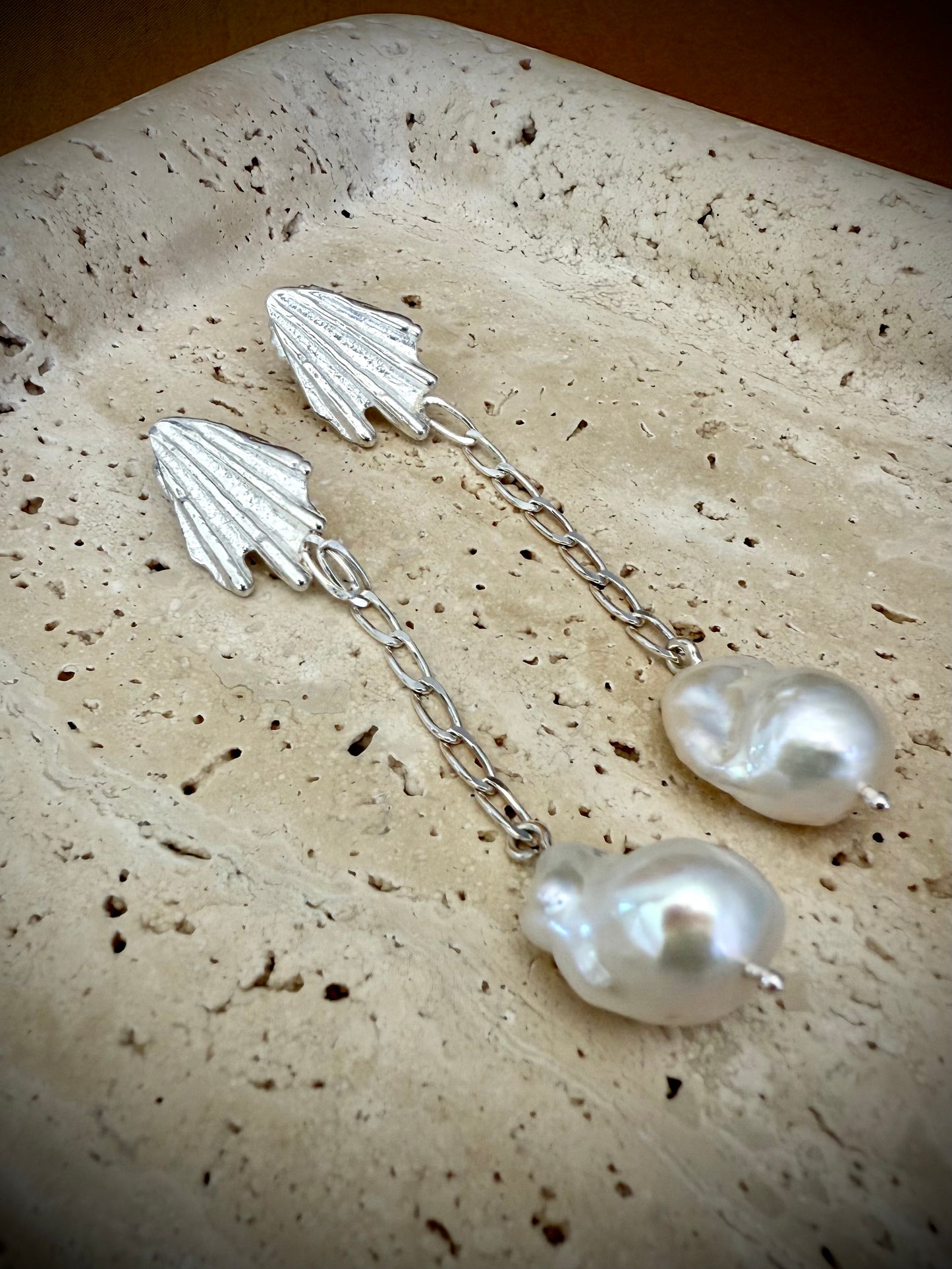 Tidal treasure - earring