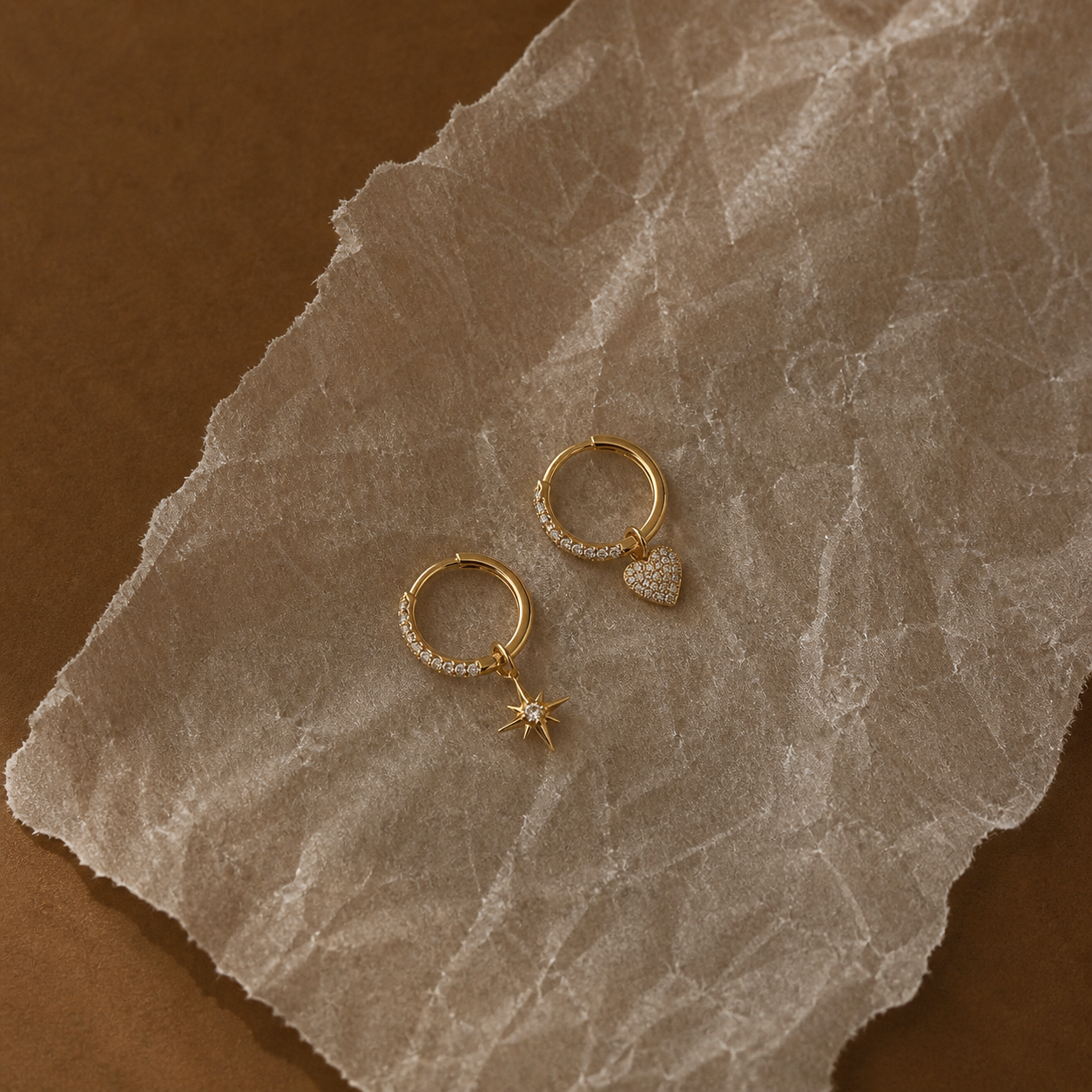 Star charm - Diamond and 9ct yellow gold